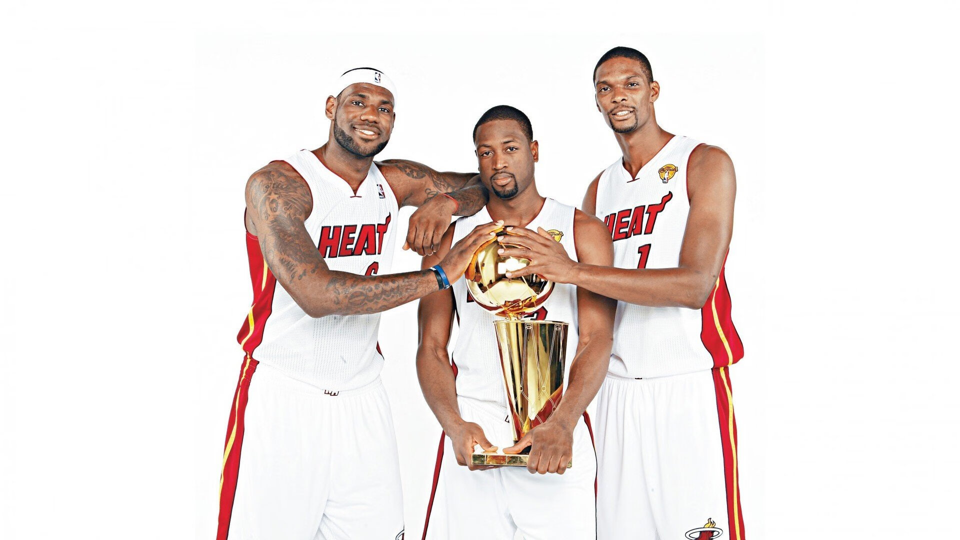 哈登重返赛场，锐不可当首场状态出色，日本队观众沸腾！赢得满堂喝彩